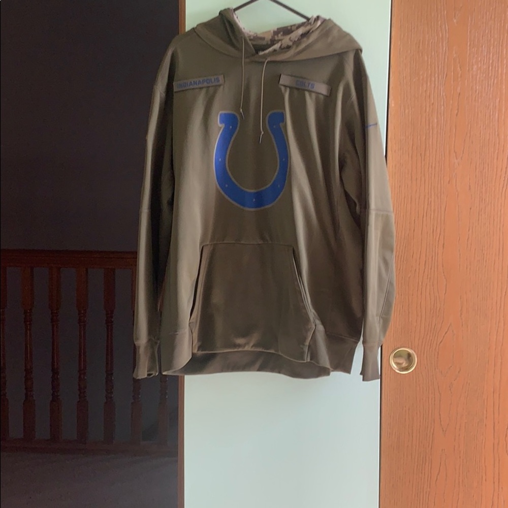 Men’s hoodie